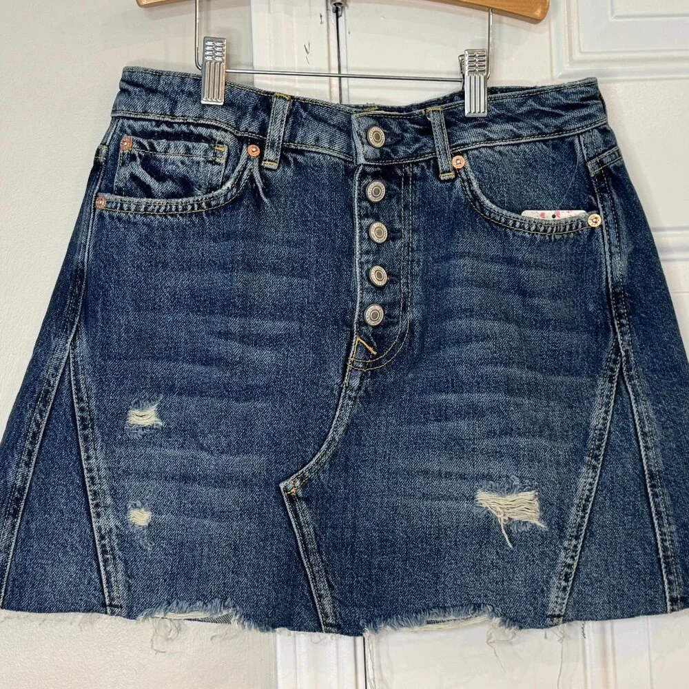 Free People Button Fly Distressed Denim Mini Skirt | Size 29 NWT - Picture 2 of 7